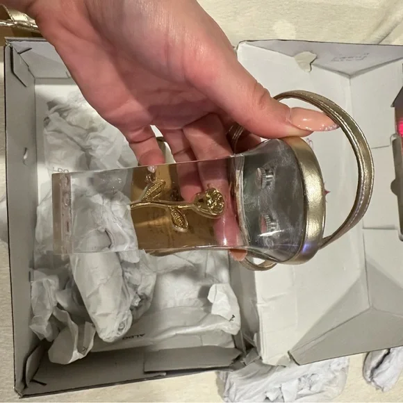 TAKING OFFERS Disney X Aldo Rosestep Sandal Belle Princess Collection - Picture 7 of 8